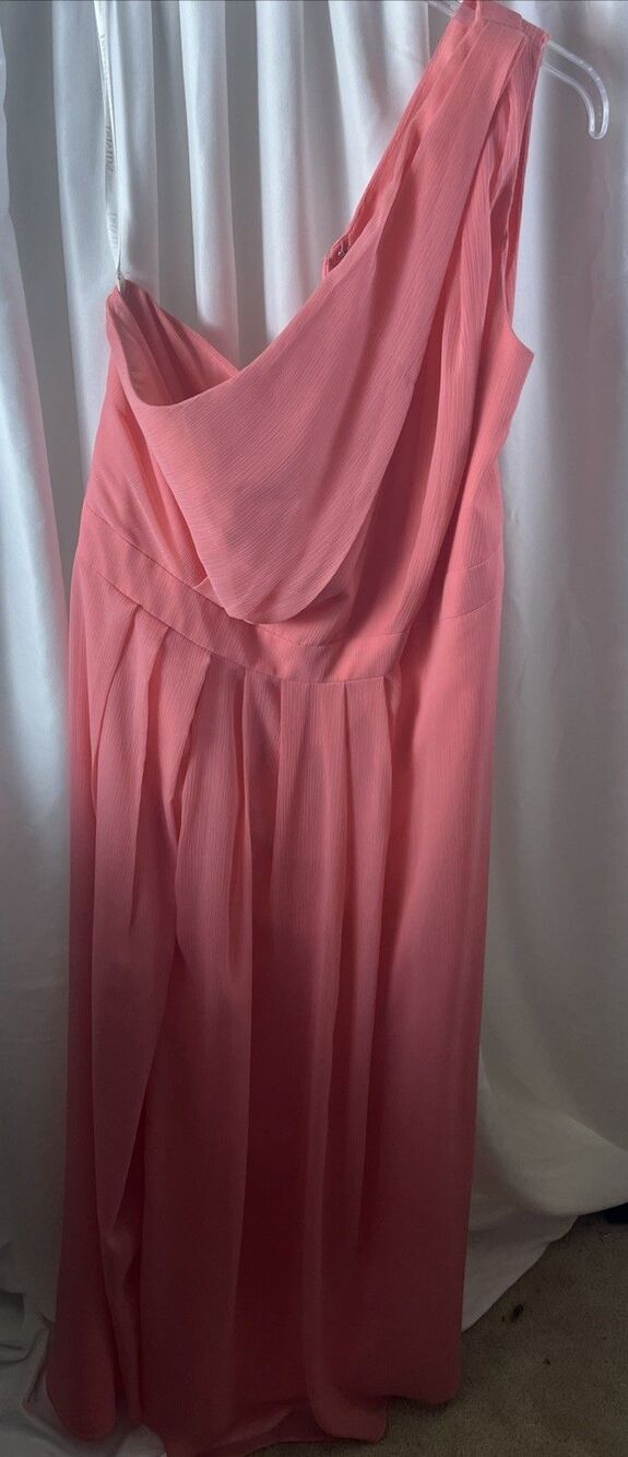 David Bridal Women’s Plus One Shoulder Bridesmaid Evening Grown Size 20 Coral